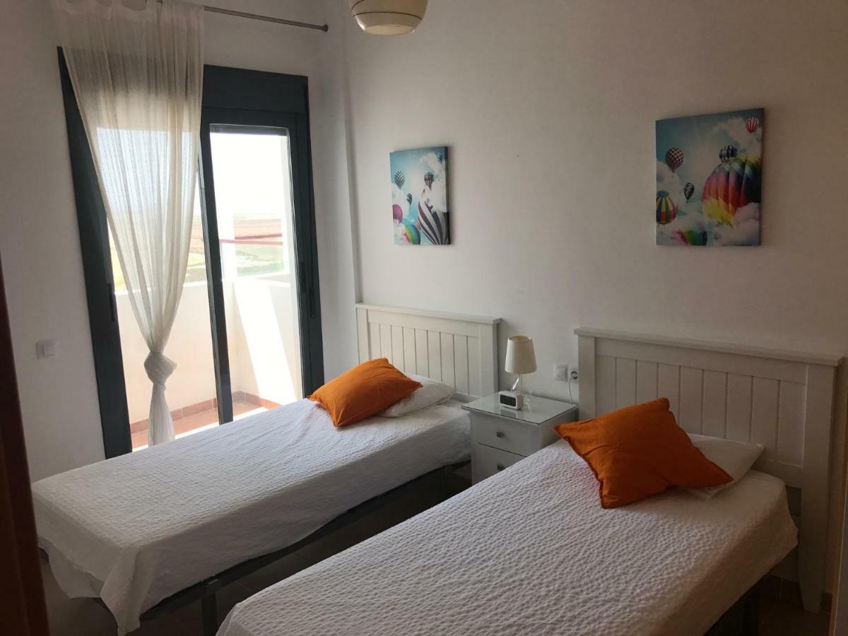 Casa Anna Apartment โกนิล เด ลาฟรอนเตรา ภายนอก รูปภาพ
